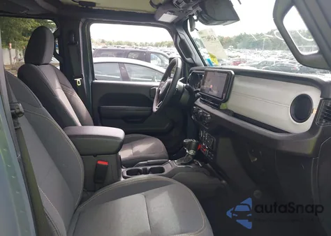 2024 Jeep Wrangler 4Xe z USA, uszkodzony, nr VIN 1C4RJXN6XRW221013